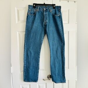 Women’s Levi’s 501’s